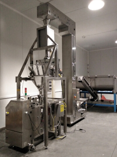 5. Linia do pakowania odżywek dla sportowców | Line for packing nutrients for sportsmen